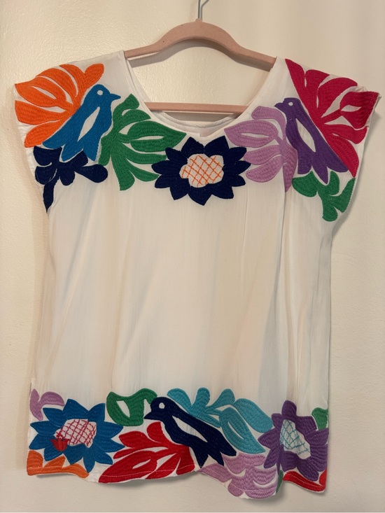 j. marie Tops - White Embroidered Blouse, L